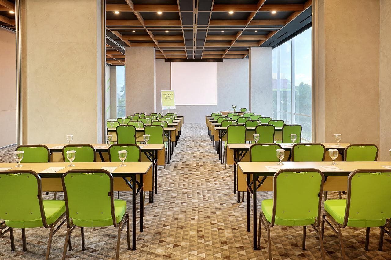 Ibis Styles Jakarta Simatupang Eksteriør bilde