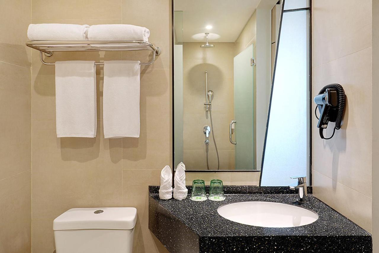 Ibis Styles Jakarta Simatupang Eksteriør bilde